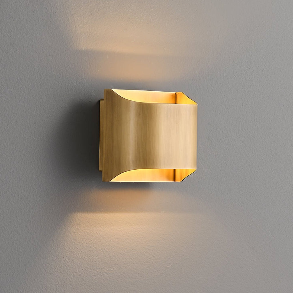Modern Curved Brass LED Wall Sconce 1-Light