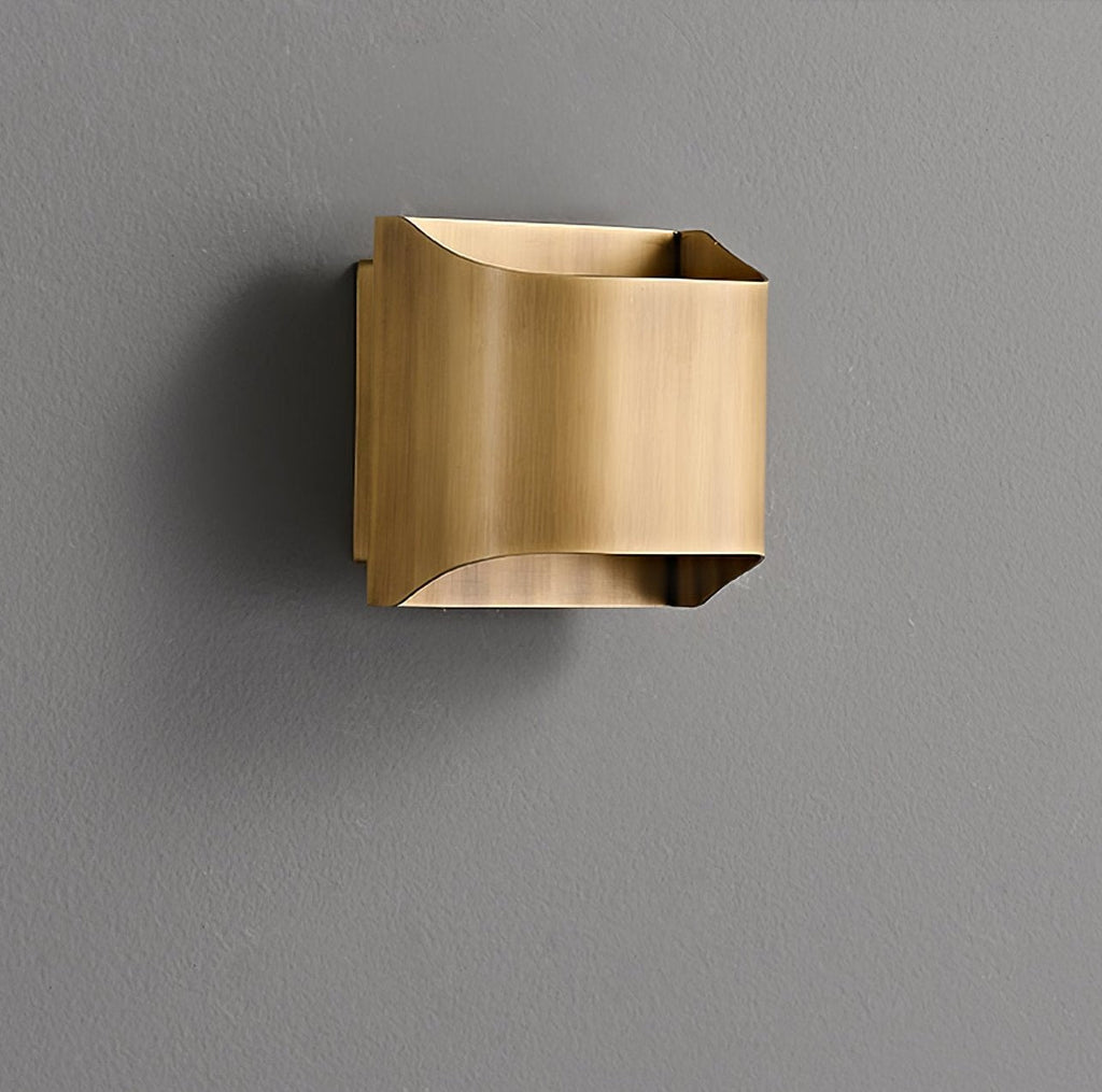 Modern Curved Brass LED Wall Sconce 1-Light