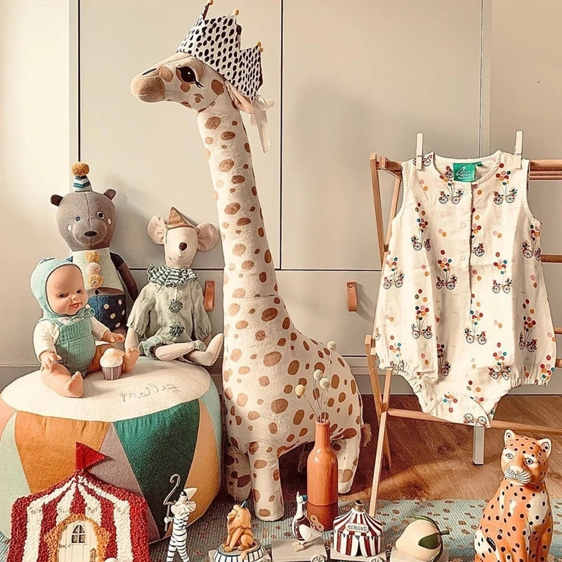 Guili | Giant Giraffe Plush Toy | Comfort and Hugs for your child - Soft, oversized giraffe plush, perfect for playing and for bedtime.