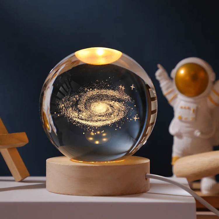 Guili | StarSphere | Bring the universe to your room - 3D engraved crystal night lamp