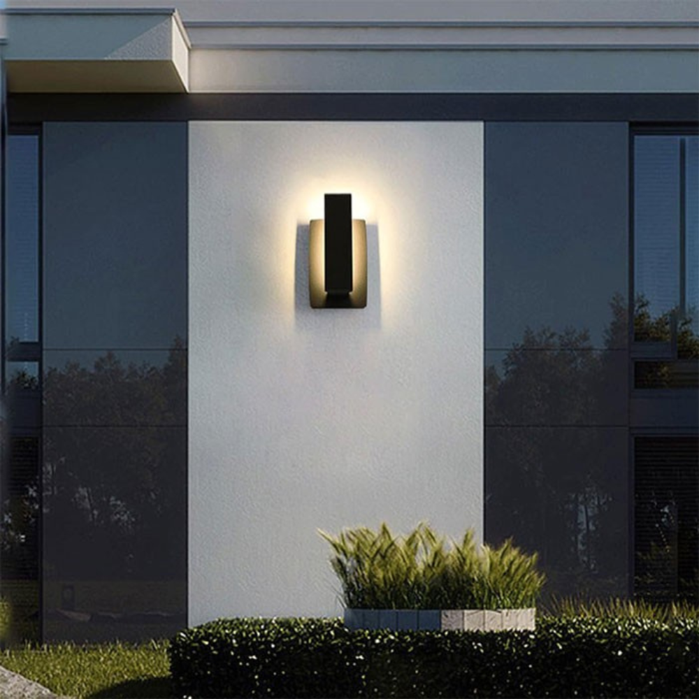 Minimalist Waterproof Outdoor Square Wall Sconce LED 1-Light