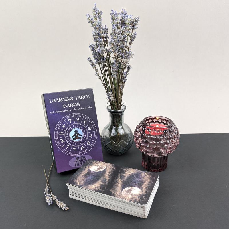 Guili | Learning cards Tarot deck with meanings on it