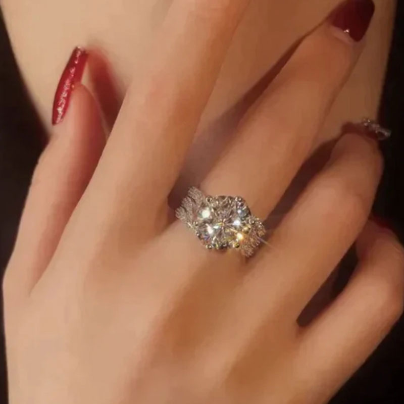 Guili | Magnetic Moissanite Lymphatic Drainage Ring