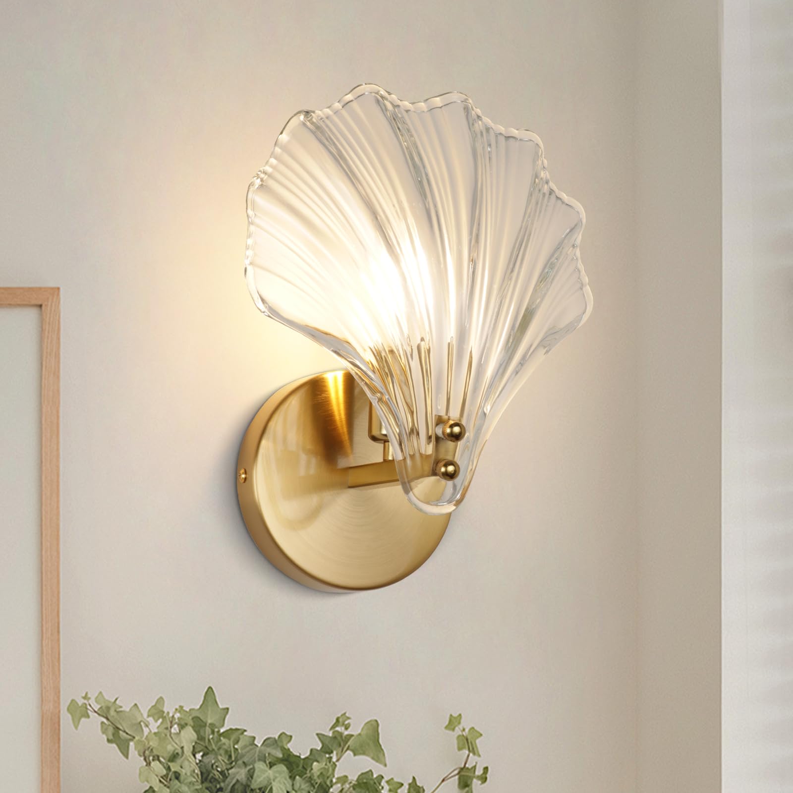 Art Deco Brass Glass Seashell Wall Sconce LED 1-Light