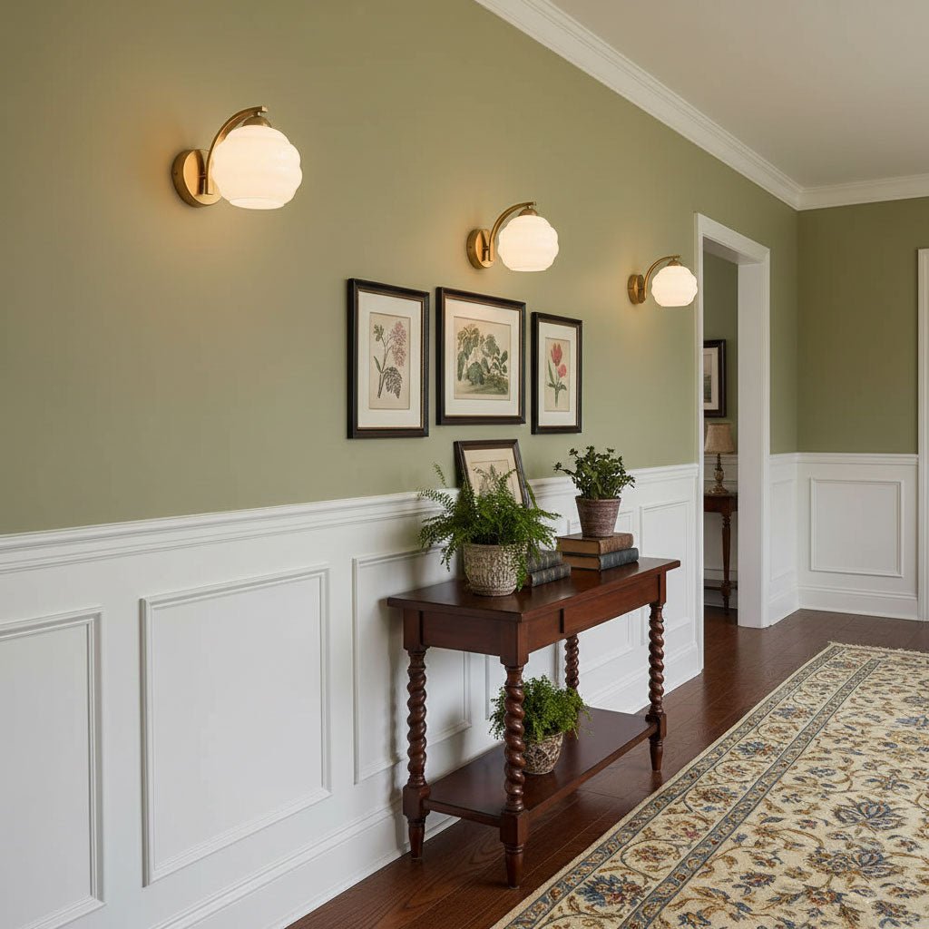 Art Deco Rippled Globe Glass Wall Sconce 1-Light