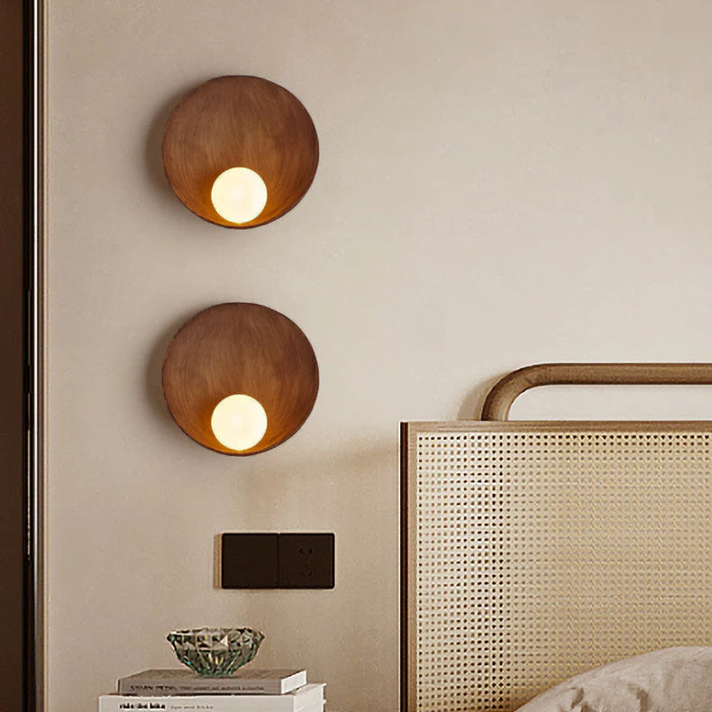 Modern Glass Round 1-Light Wall Sconce