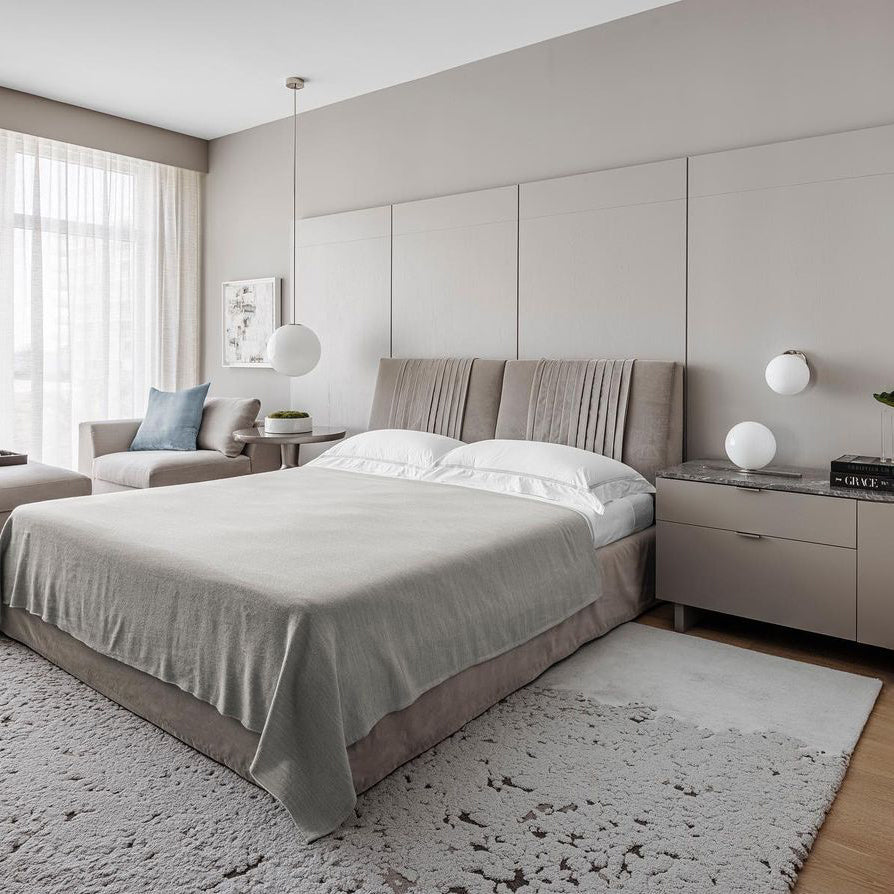 Minimalist Brass Globe Glass Pendant 1-Light