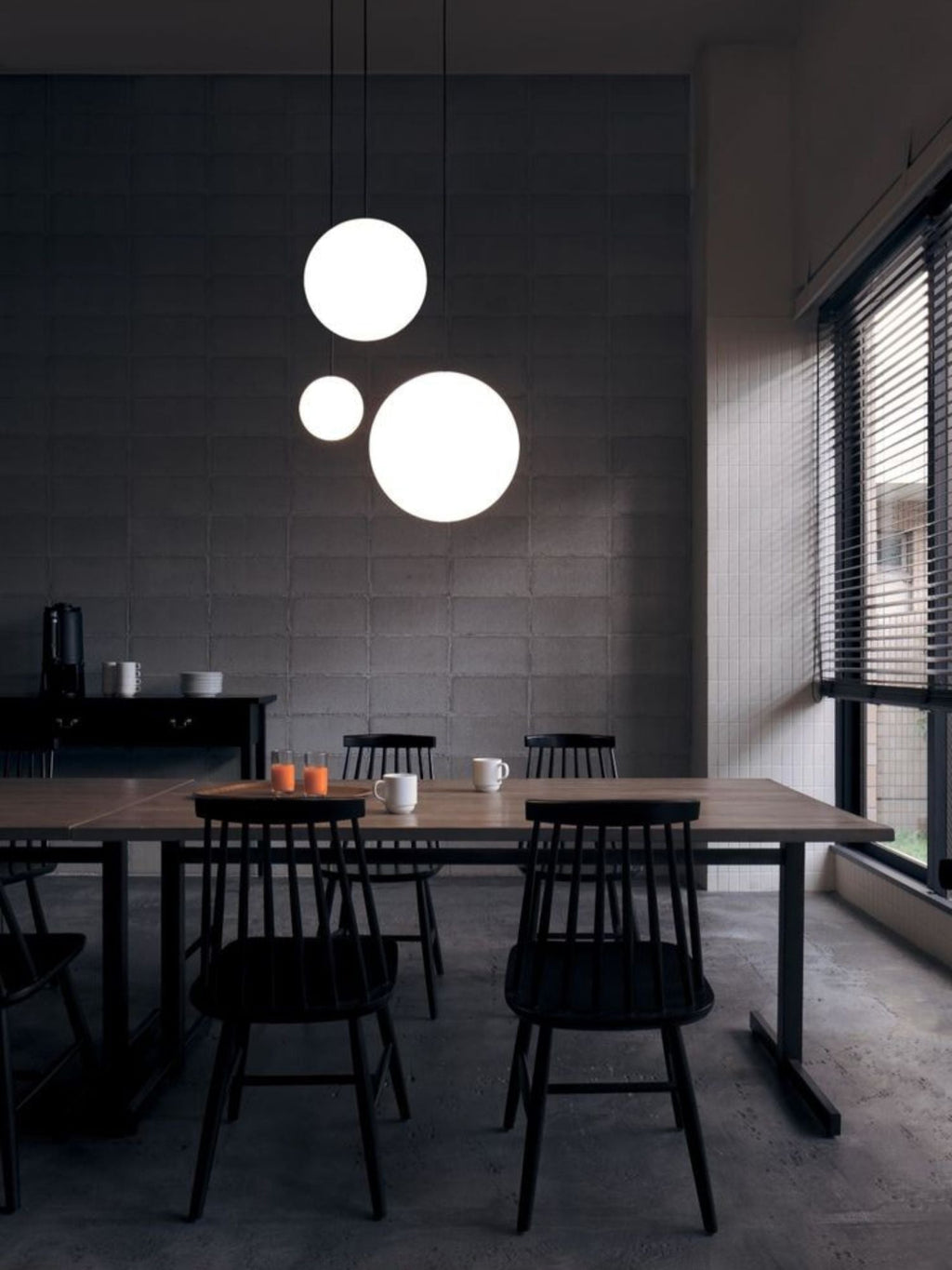 Minimalist Brass Globe Glass Pendant 1-Light