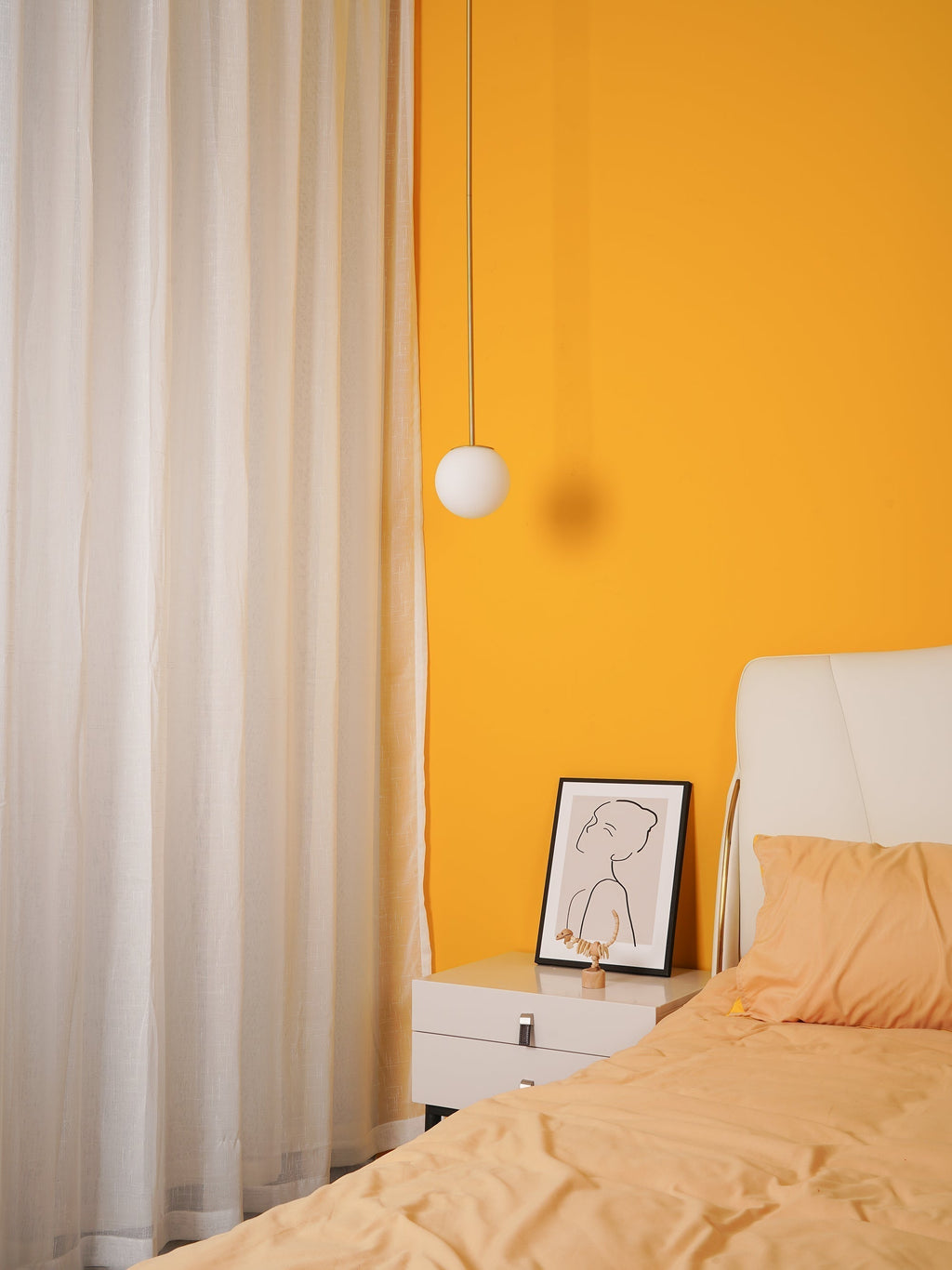 Minimalist Brass Globe Glass Pendant 1-Light