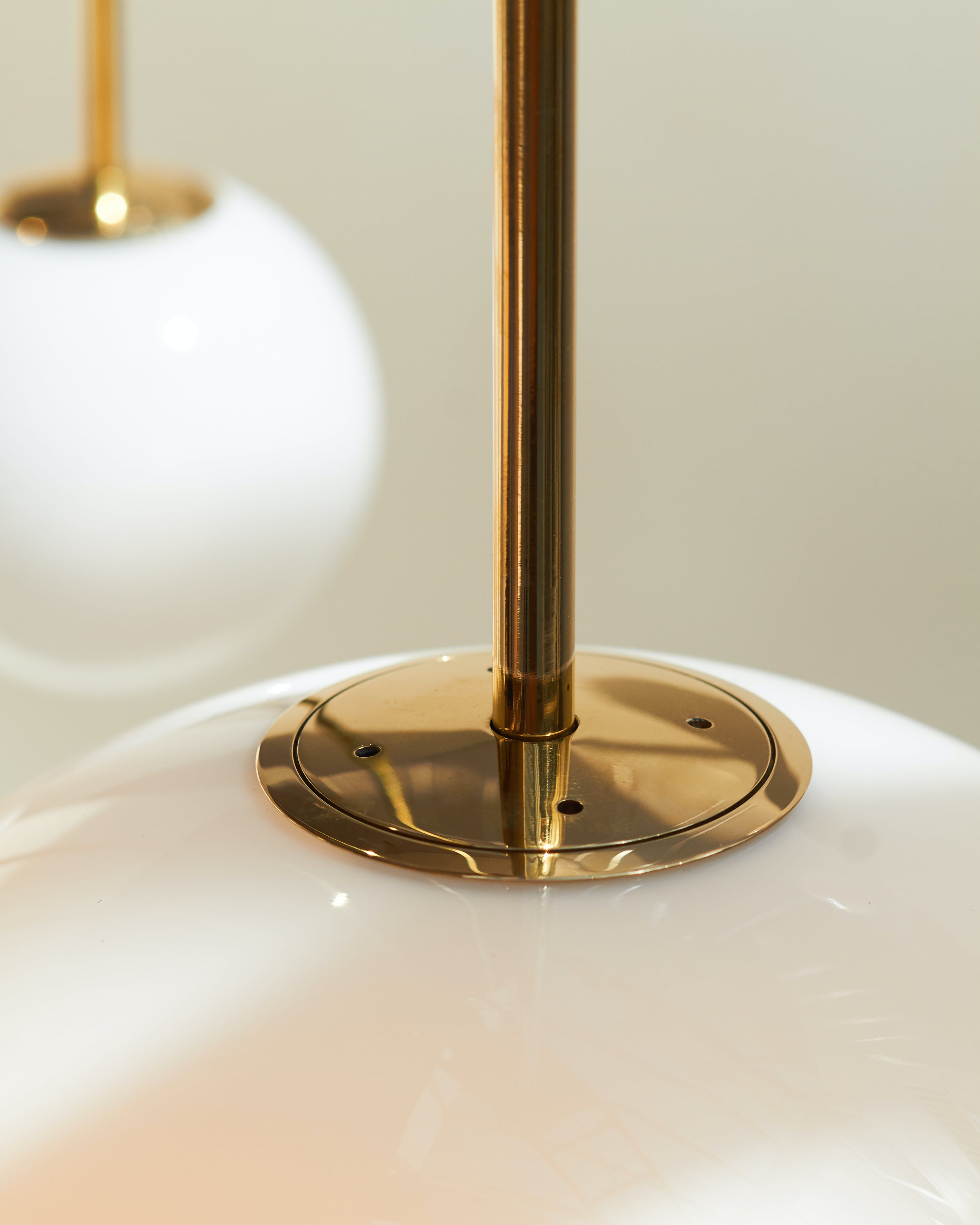 Minimalist Brass Globe Glass Pendant 1-Light
