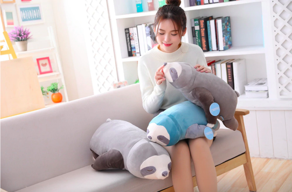 Guili | Slothie Cuddle | Feel the warmth of relaxation - Ultra-soft sloth plush cuddle