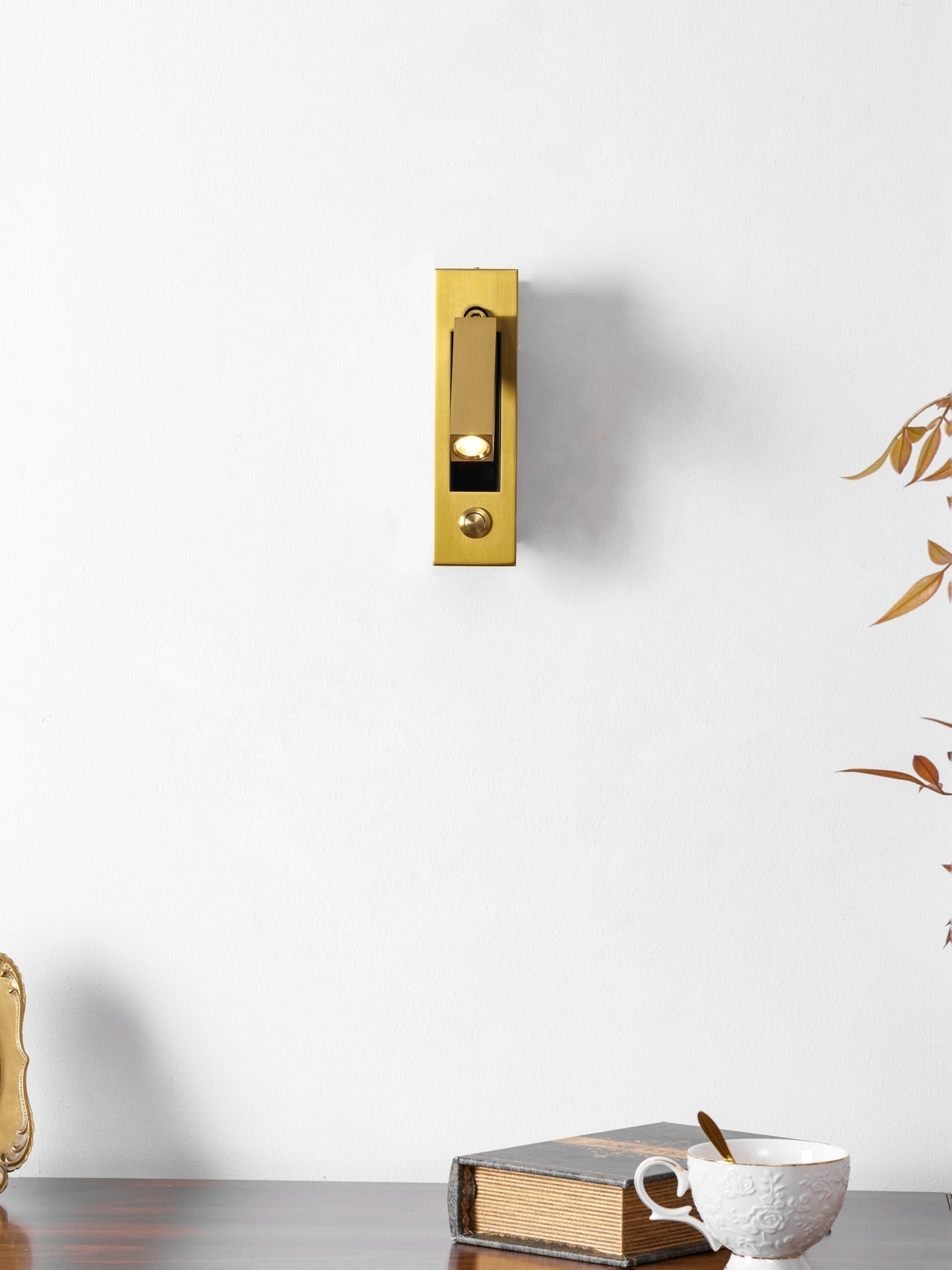 Modern Minimalist Embedded Aluminum LED Wall Sconce 1-Light