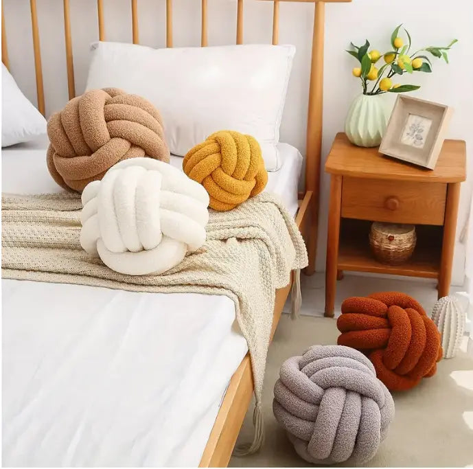 Guili | Cozy handmade tufted throw pillow