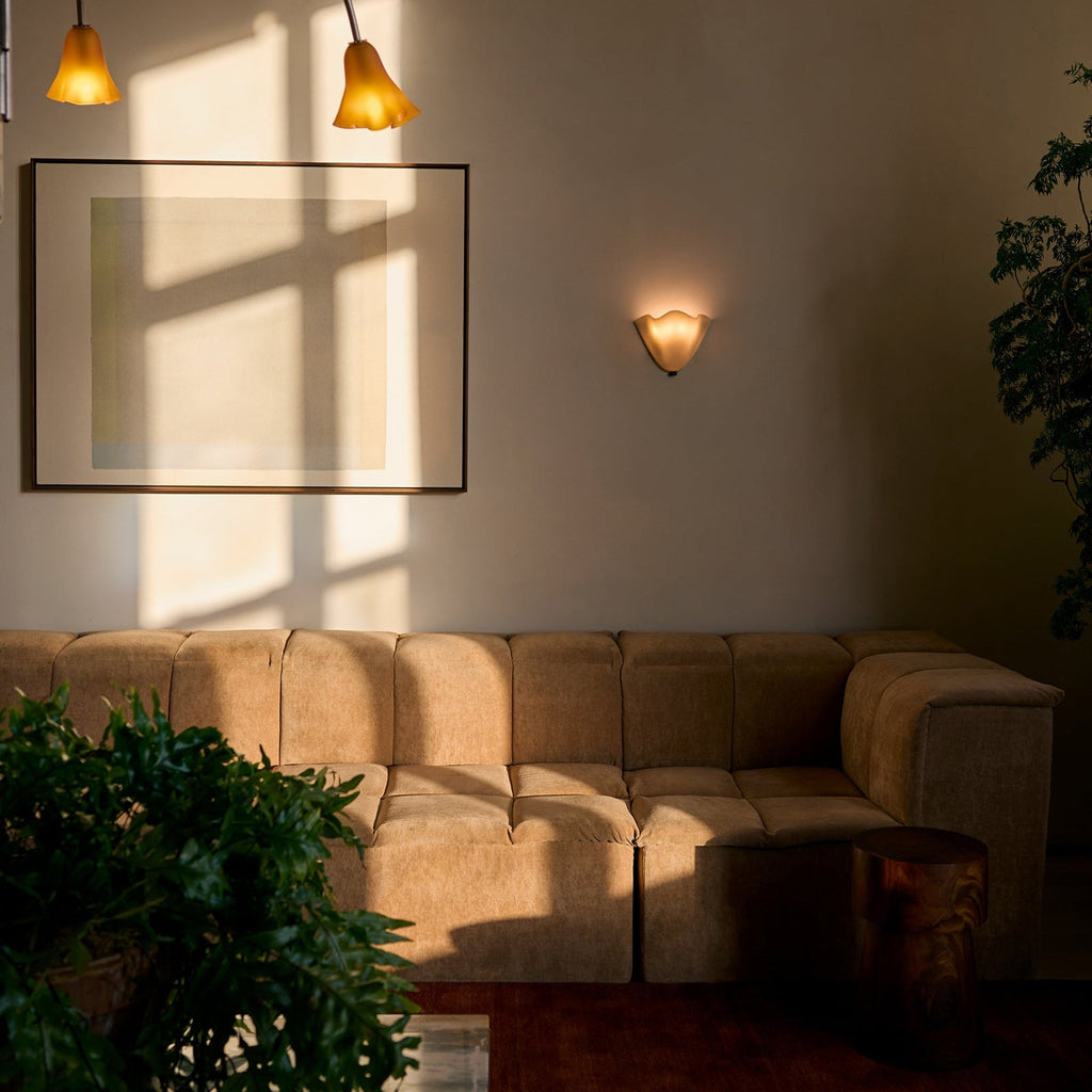 Retro Stained Glass Skirt Shell Wall Sconce LED 1-light