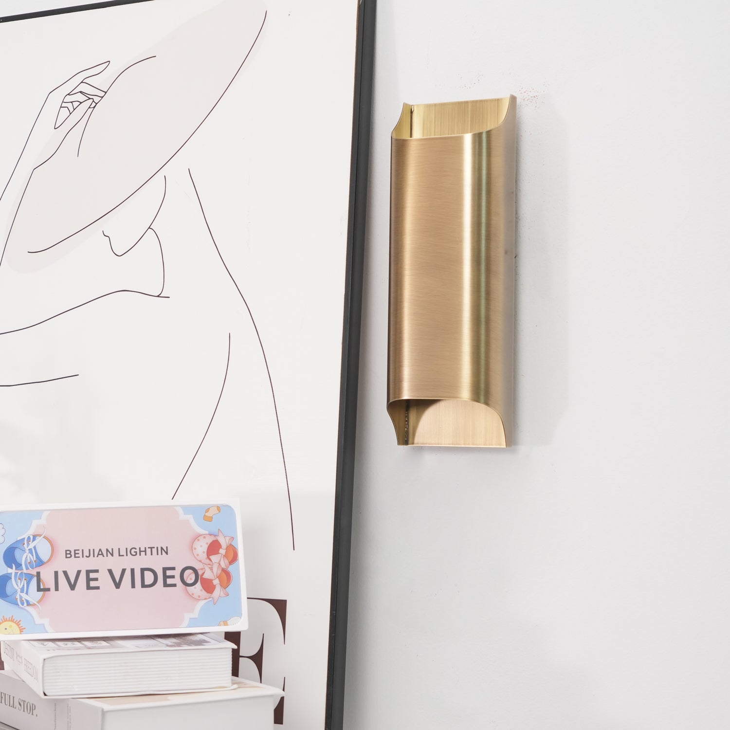 Modern Curved Brass LED Wall Sconce 1-Light