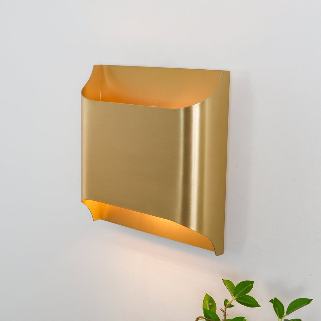 Modern Curved Brass LED Wall Sconce 1-Light