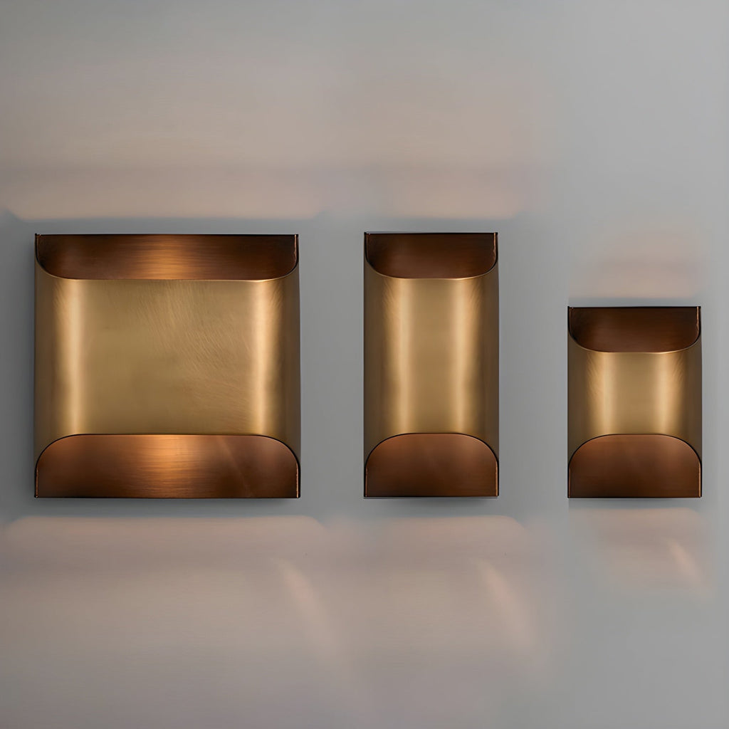 Modern Curved Brass LED Wall Sconce 1-Light