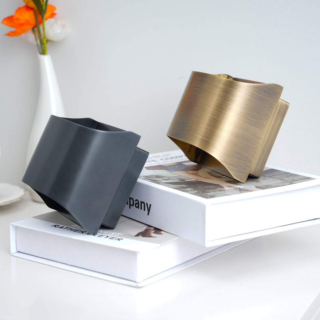 Modern Curved Brass LED Wall Sconce 1-Light