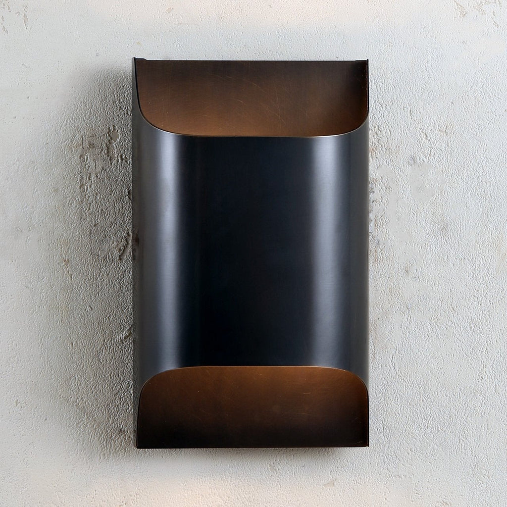 Modern Curved Brass LED Wall Sconce 1-Light