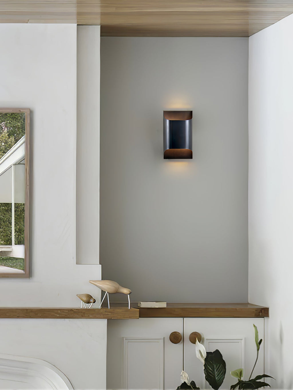 Modern Curved Brass LED Wall Sconce 1-Light