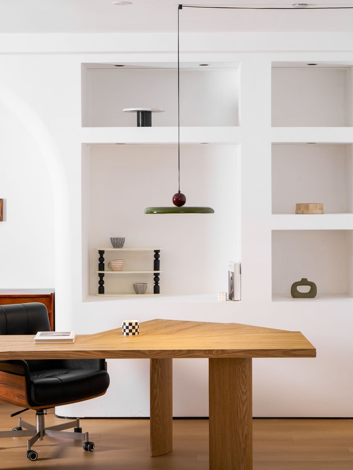 Modern Disc LED Plug-in Pendant Light 1-Light