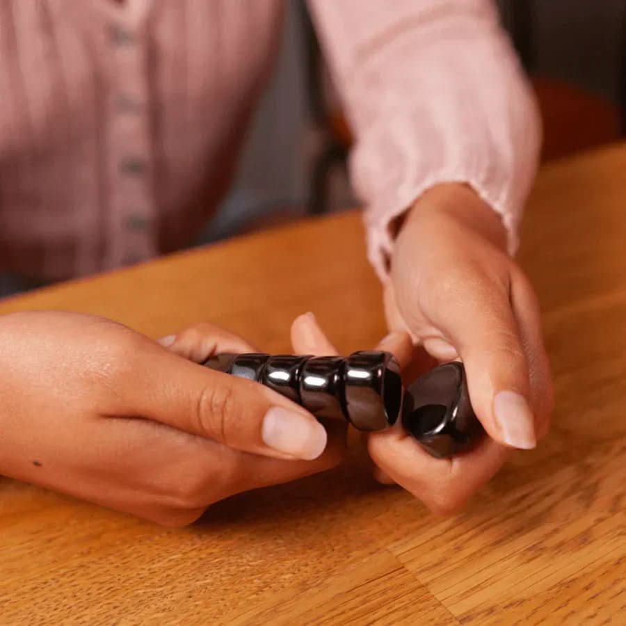 Guili | Magnetic chess game for travelling & strategy