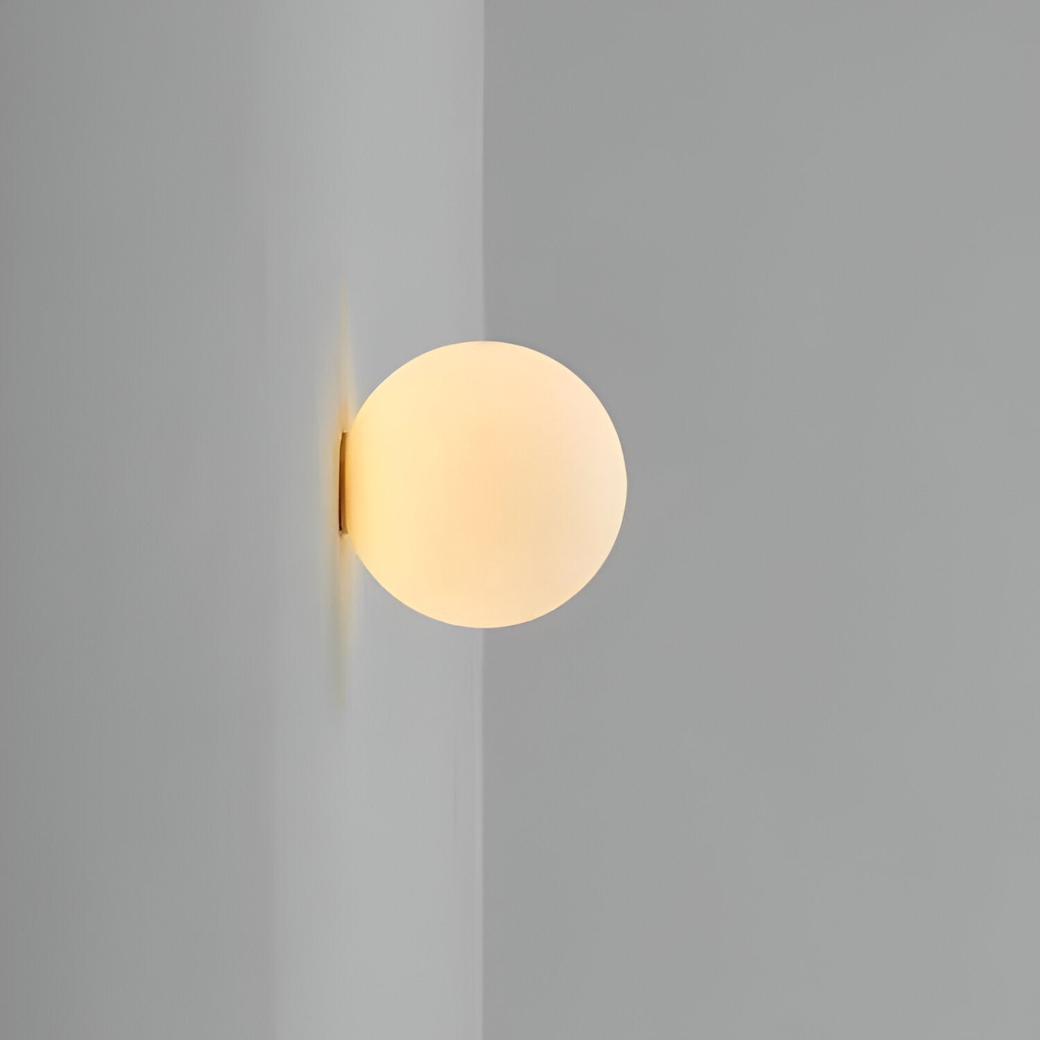 Minimalist Round Glass Wall Sconce LED 1-Light