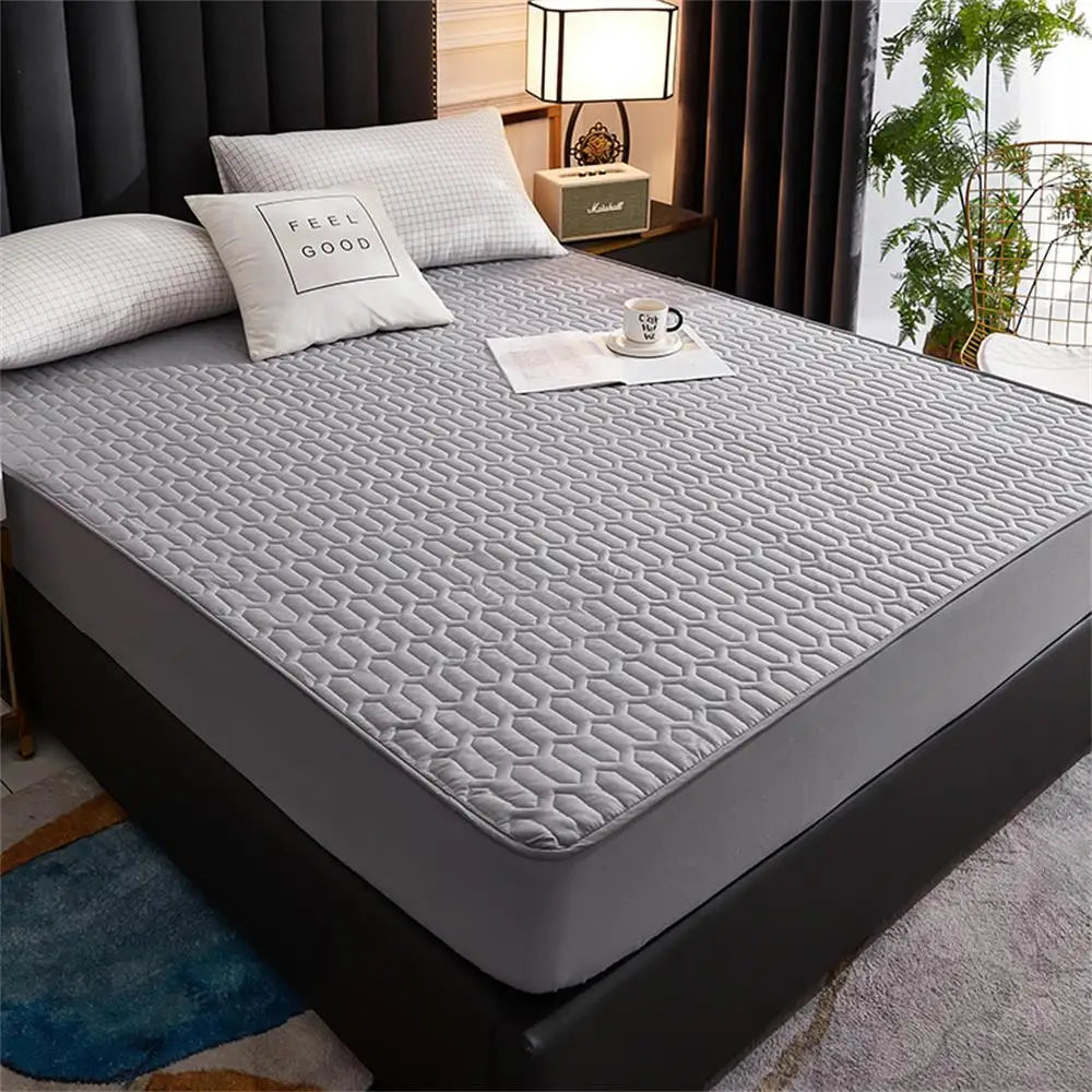Guili | Waterproof Ultra-Soft Fitted Latex Mattress Pad Cover