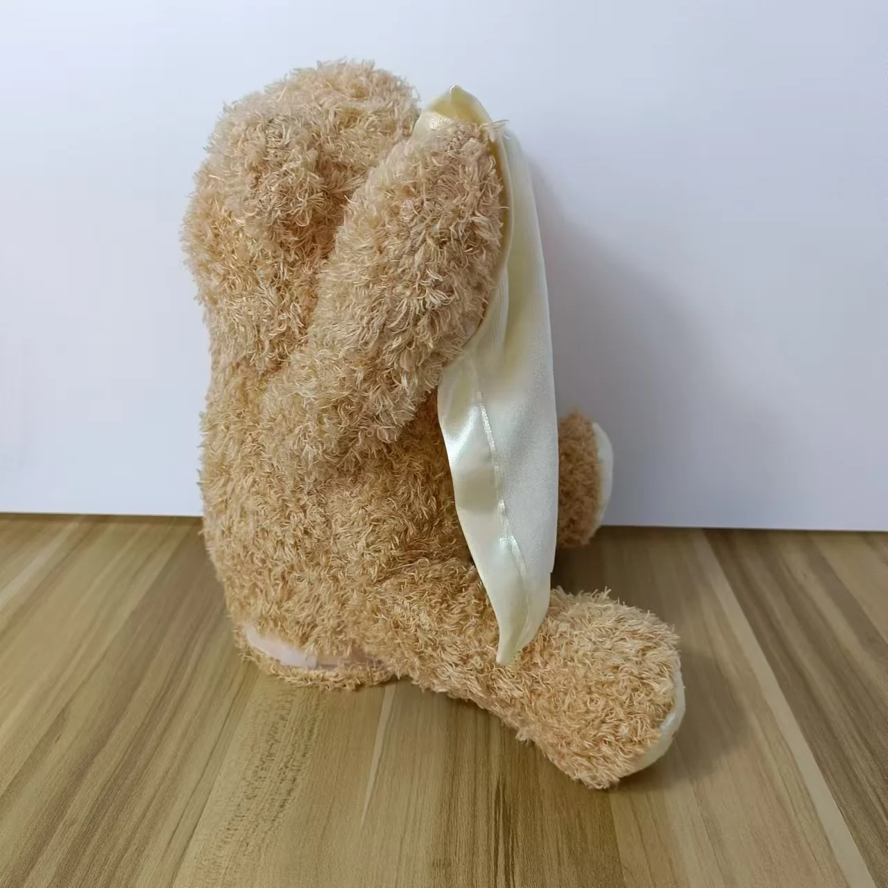 Guili | PeekABear | Magical fun for every child - Interactive teddy bear