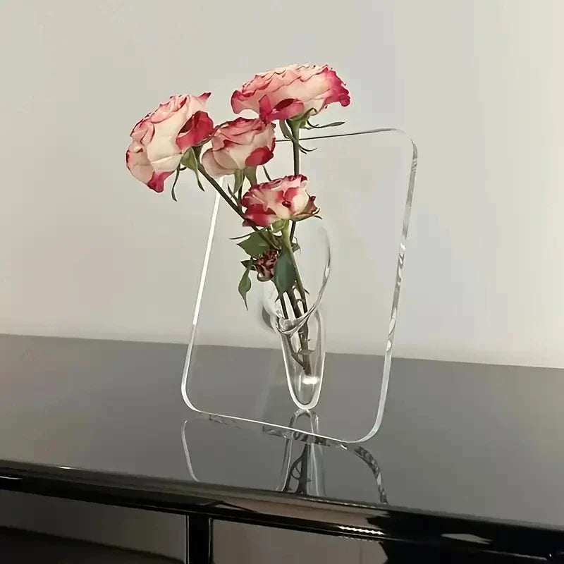 Guili | Crystal Flow Built-In Tube Vase