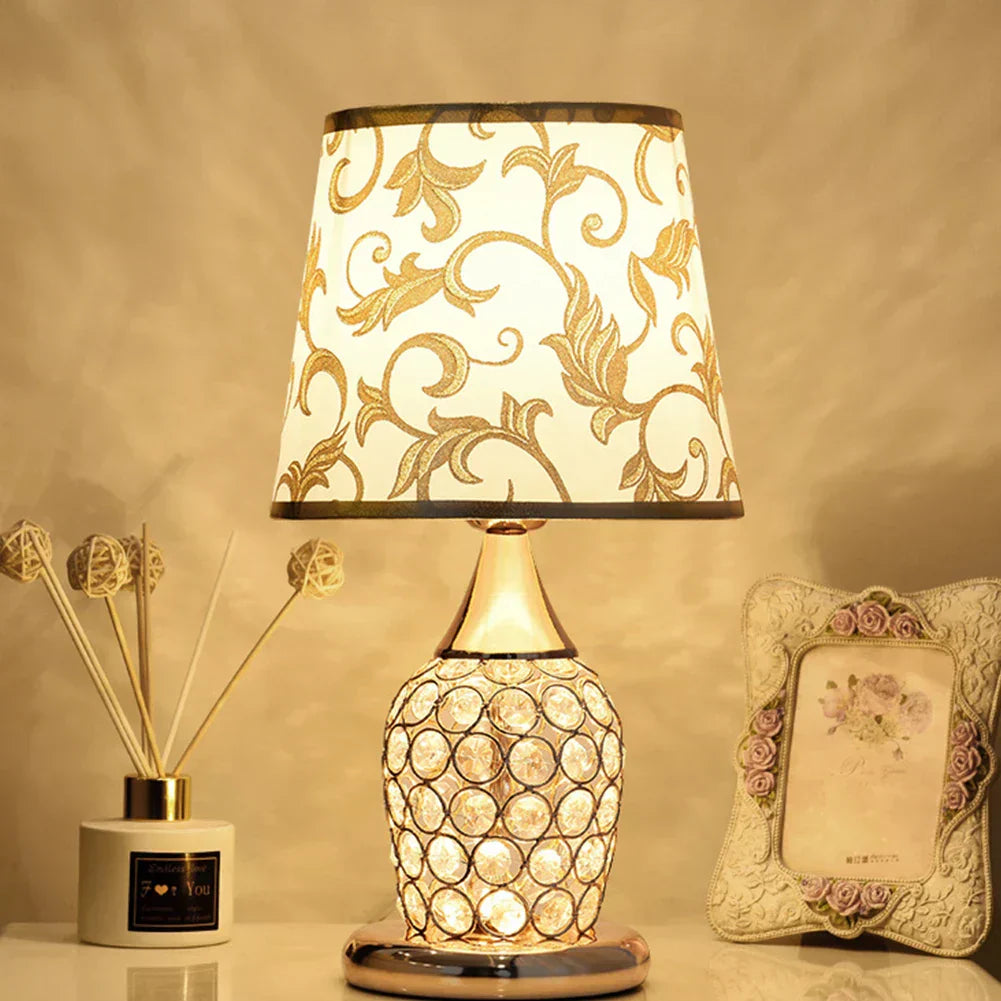 Guili | Stylish Lamp with Delicate Crystal Shine