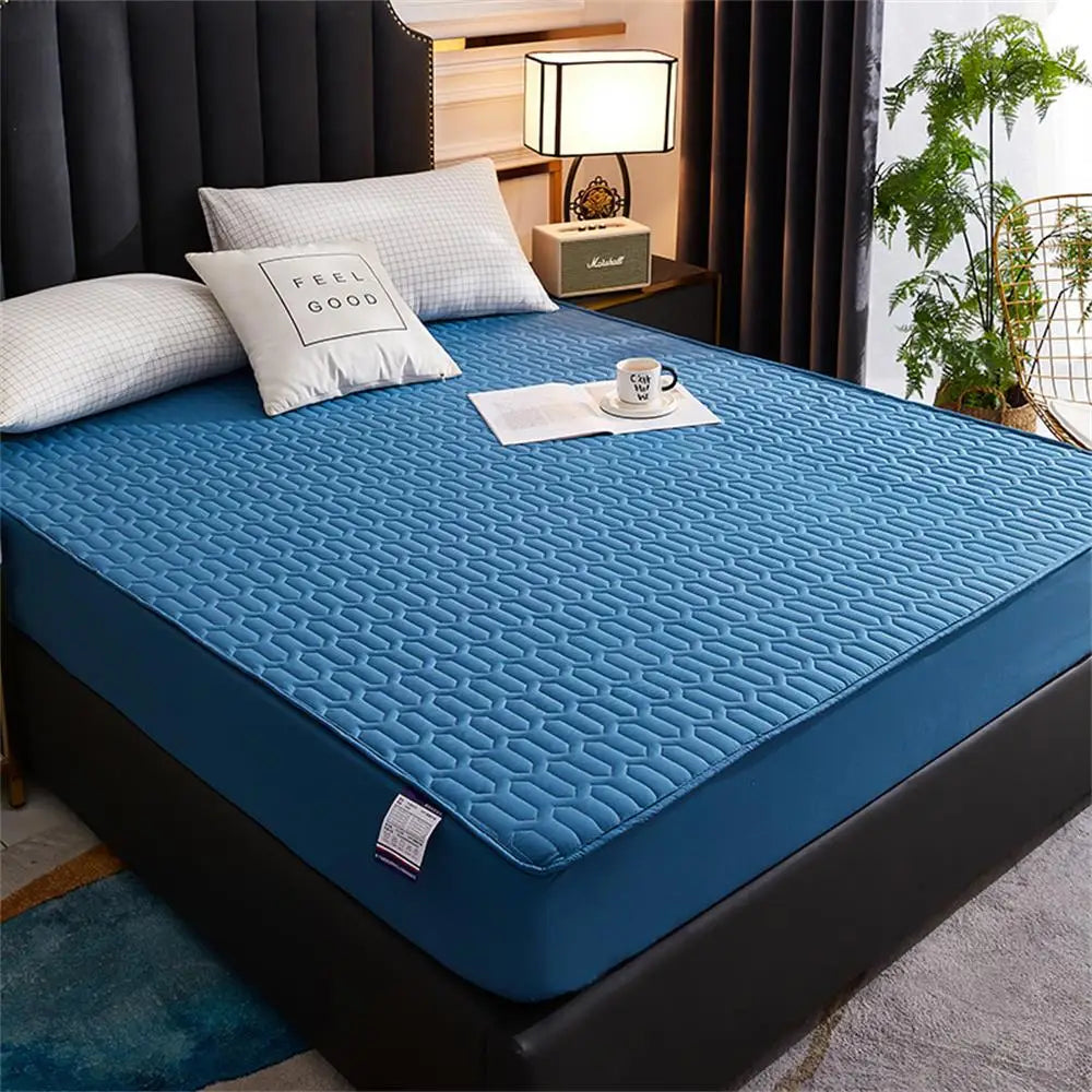 Guili | Waterproof Ultra-Soft Fitted Latex Mattress Pad Cover
