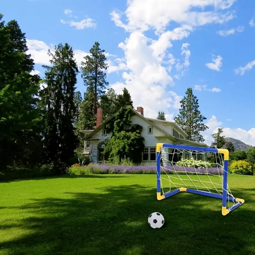 Guili | PlayGoal MiniSet | Active play fun for indoors and outdoors - Portable soccer set