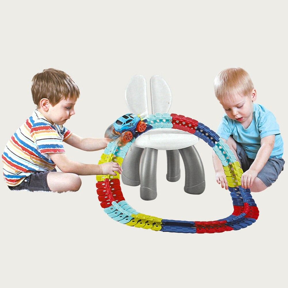 Guili | Real Changeable Track with LED Lights | Splashing Action - Race Track for Children