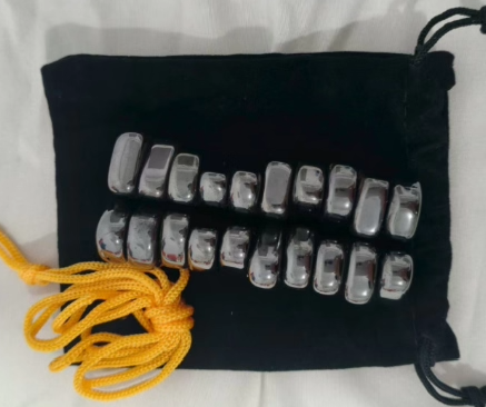 Guili | Magnetic chess game for travelling & strategy