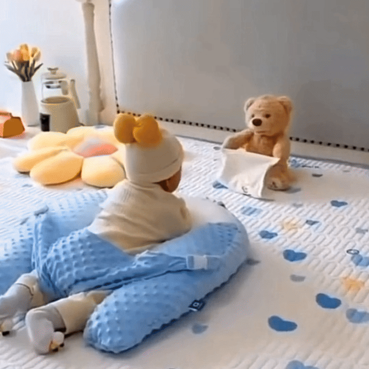 Guili | PeekABear | Magical fun for every child - Interactive teddy bear