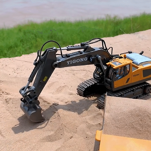 Guili | RC Truck | Adventurous - Rotation and Excavation in one Toy Vehicle
