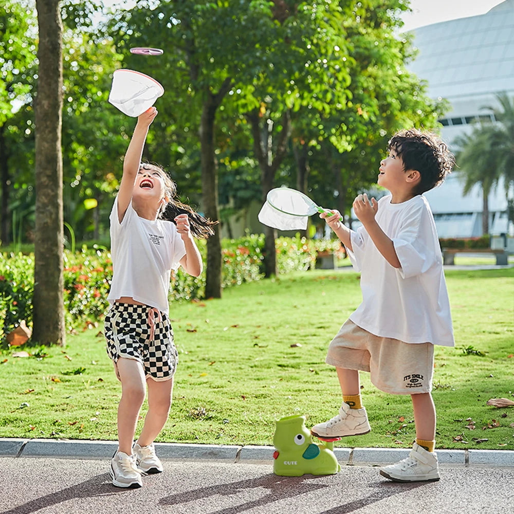 Guili | SkyCatchers | Magical outdoor play fun - Flying disc game