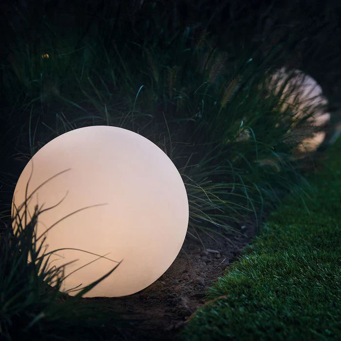 Modern PE Globe Outdoor Garden Light LED Rechargeable