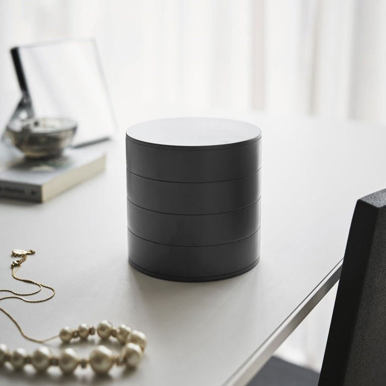 Guili | Twist Around Jewelry Organizer